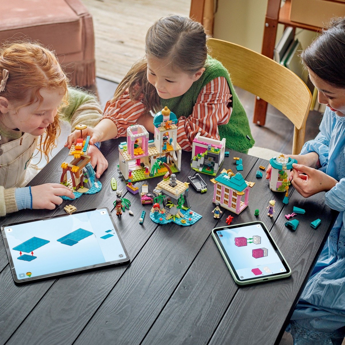 LEGO Disney 43267 - Princeskin grad in kraljevske živali 6