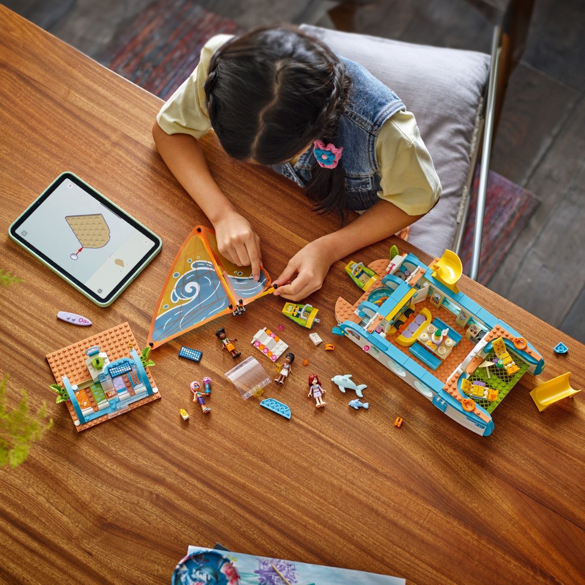 LEGO Friends 42664 Plovilo za pustolovščine na otoku, komplet za gradnjo 8