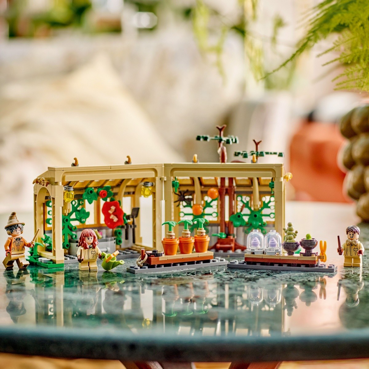LEGO Harry Potter 76445 - Grad Hogwarts: Učna ura zeliščarstva 6