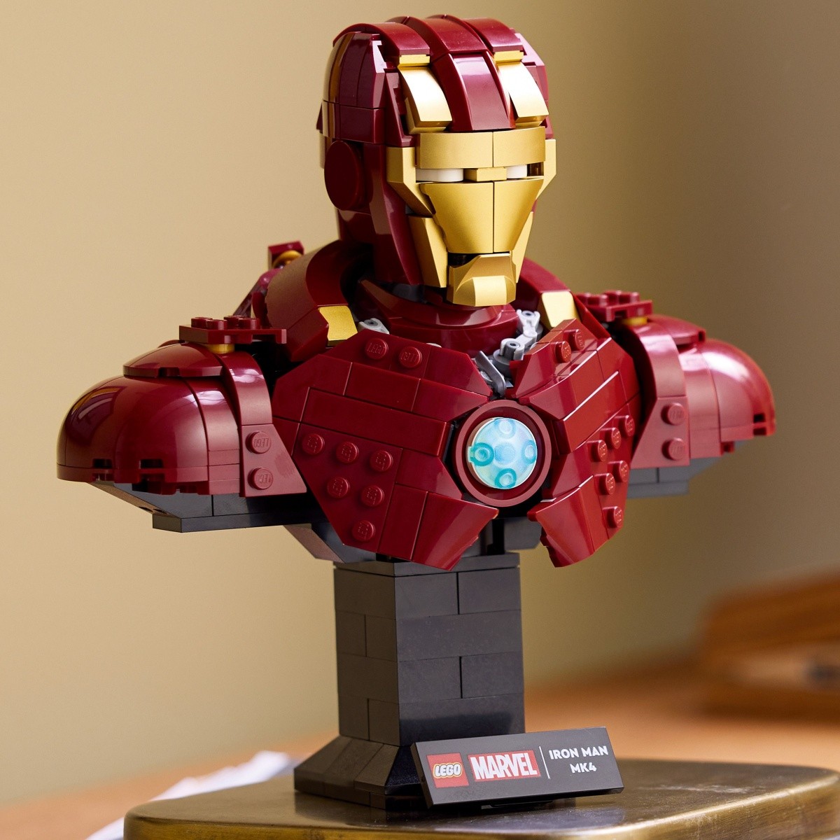 LEGO Kocke Super Heroes 76327 Iron Man MK4 5