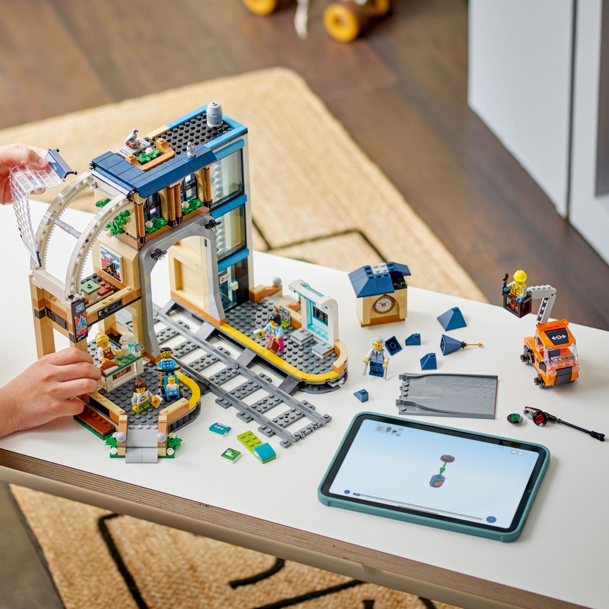 LEGO City 60469 Centralna železniška postaja 8