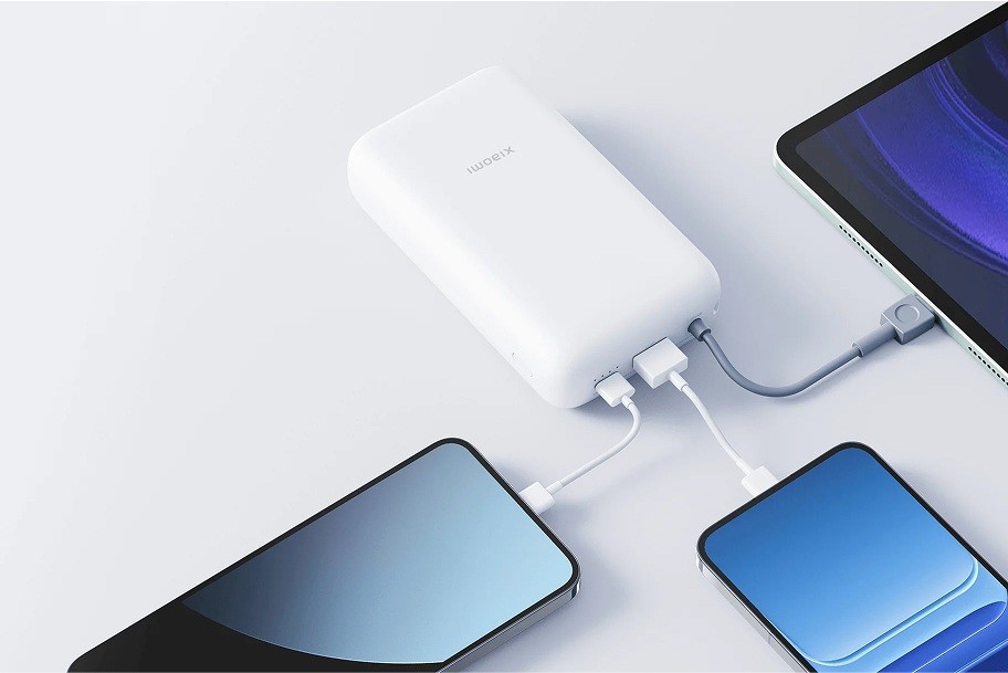 Prenosni polnilnik (power bank) 20000mAh s priloženim kablom, svetlo siva 4
