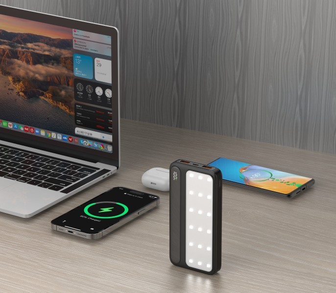 Powerbank P10 LCDPD 10.000mAh z lučko in 22,5W PD 6