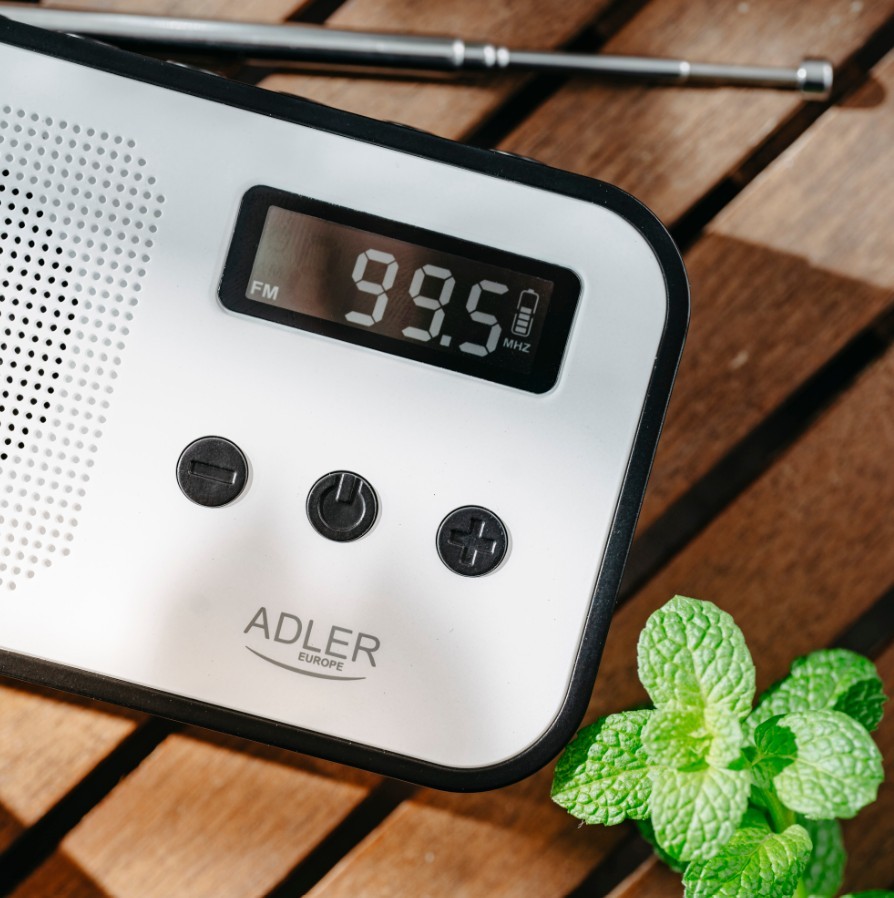 Digitalni radio PLL AD1907 5