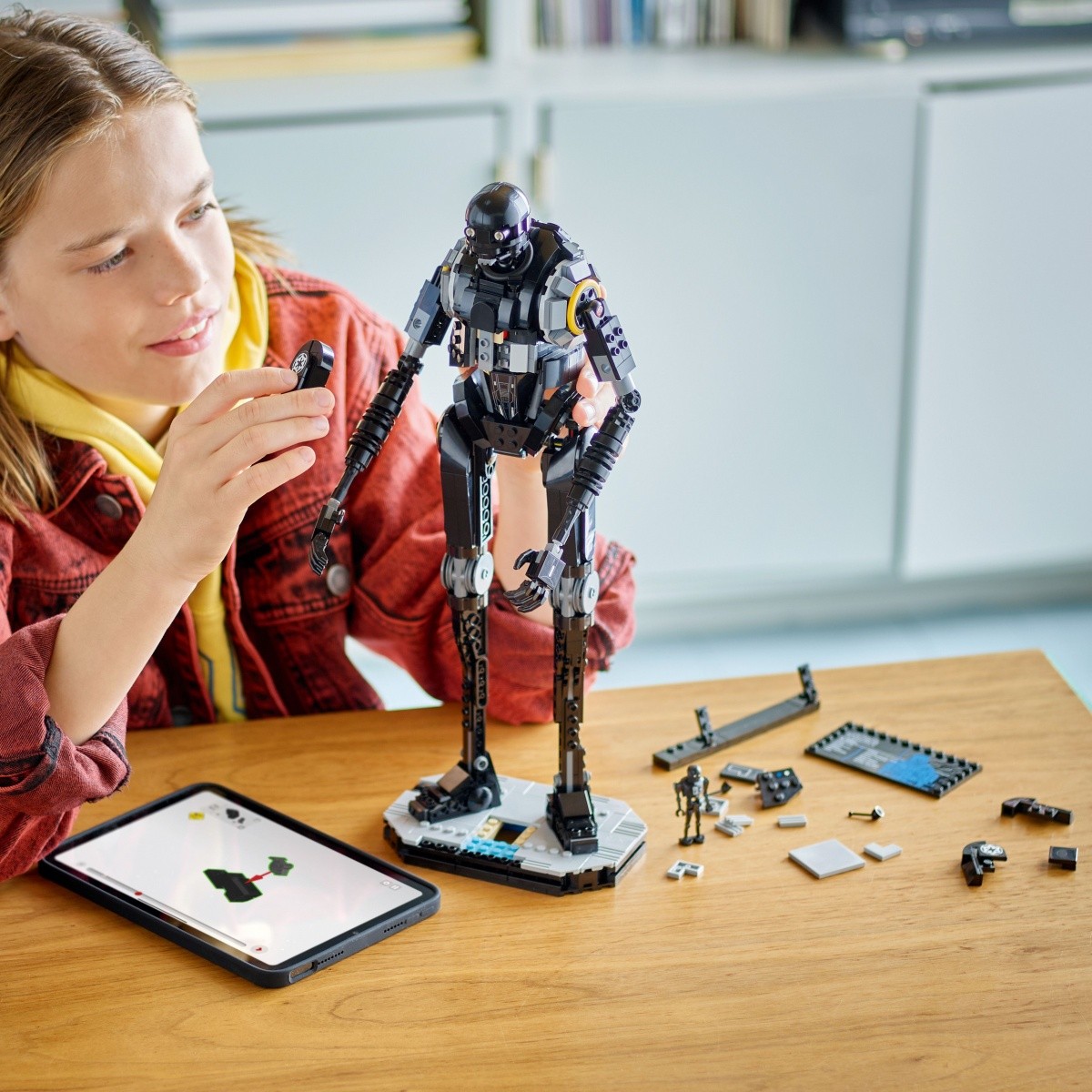 Kocke Star Wars 75434 Droid stražar K-2SO 8
