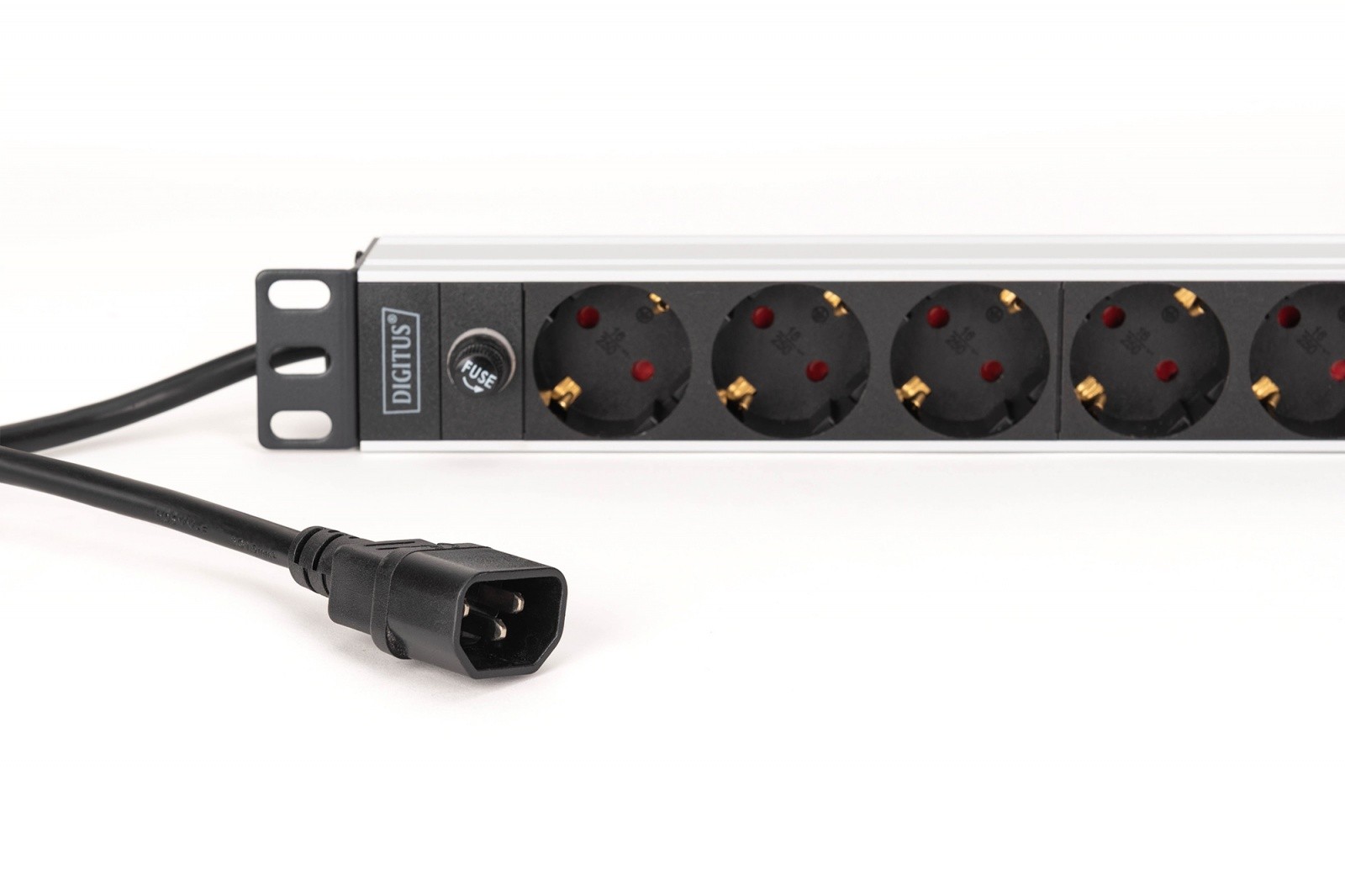 Napajalna PDU letev za RACK 19" (9x Schuko), s varovalko, IEC C14, 2m kabel 4