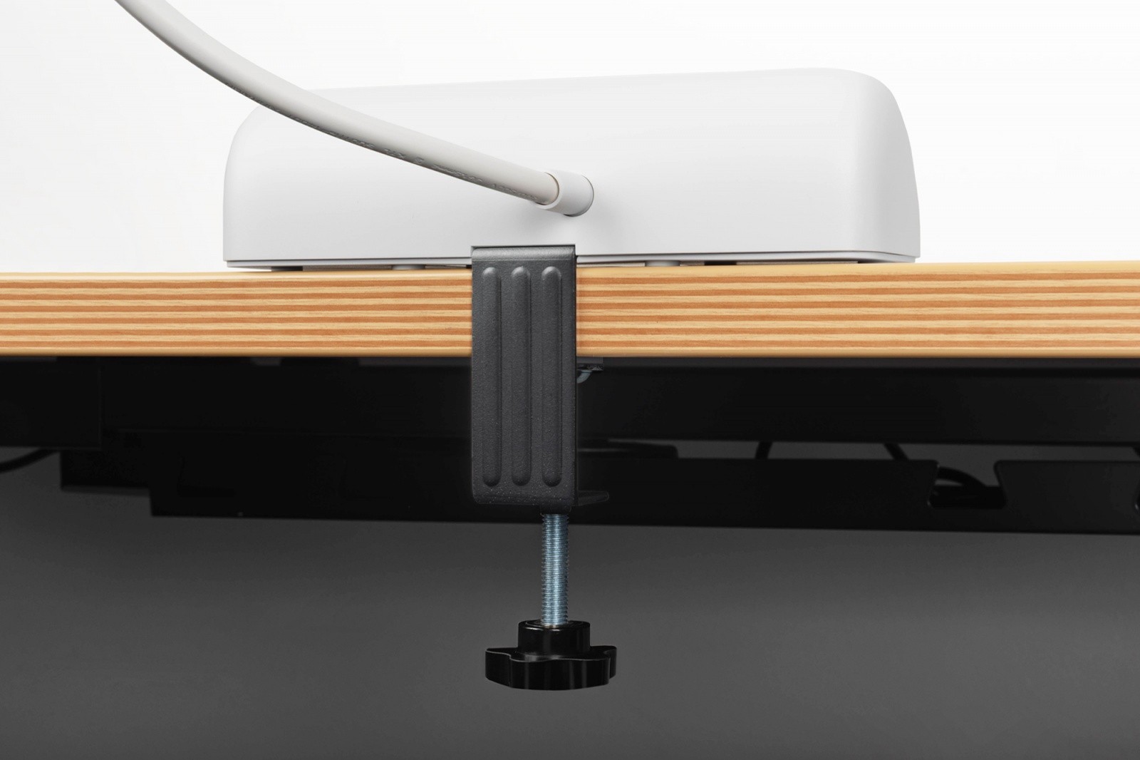 Namizna razdelilna letev z 3 Schuko vtičnicami, 2x USB-A (12W), 1x USB-C (30W), bela 5